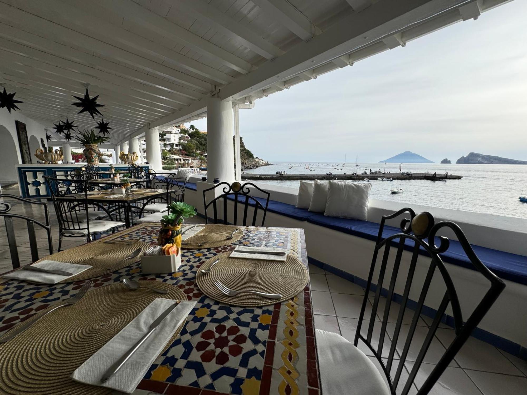 Hotel Lisca Bianca Panarea Exterior foto